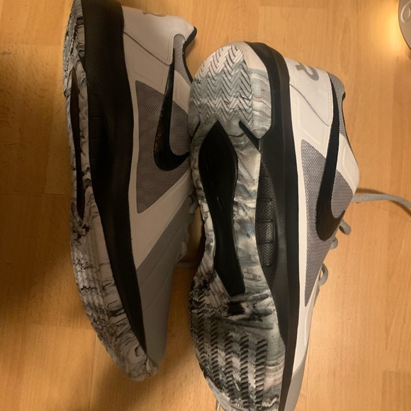 2019 Air Mavin Low 'Wolf Grey'
**BRAND NEW ***Read Description - Picture 4 of 8